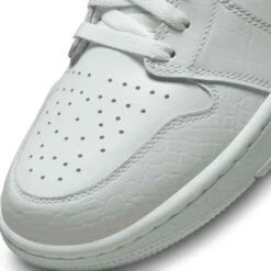 Nike Air Jordan 1 Low G Golf Shoes White/White/Pure Platinum -Famous Golf Shop nike air jordan 1 low g golf shoes white pure platinum dd9315 110 detail2 itempicture